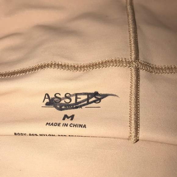 Nwt Assets by Spanx Shaping Shorts - Picture 8 of 8